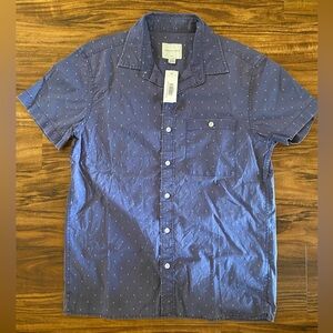 American Eagle Boys Blue Button Down Short Sleeve Shirt NWT